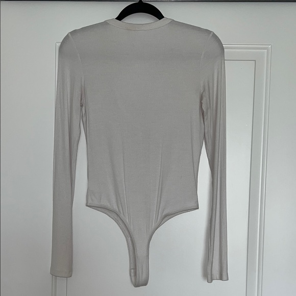 Clyque Bodysuit - Picture 2 of 5